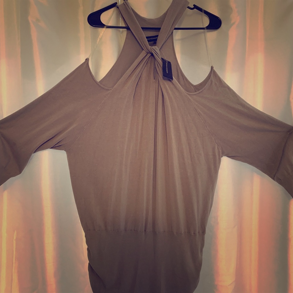 NWT : Ashley Stewart off the shoulder top